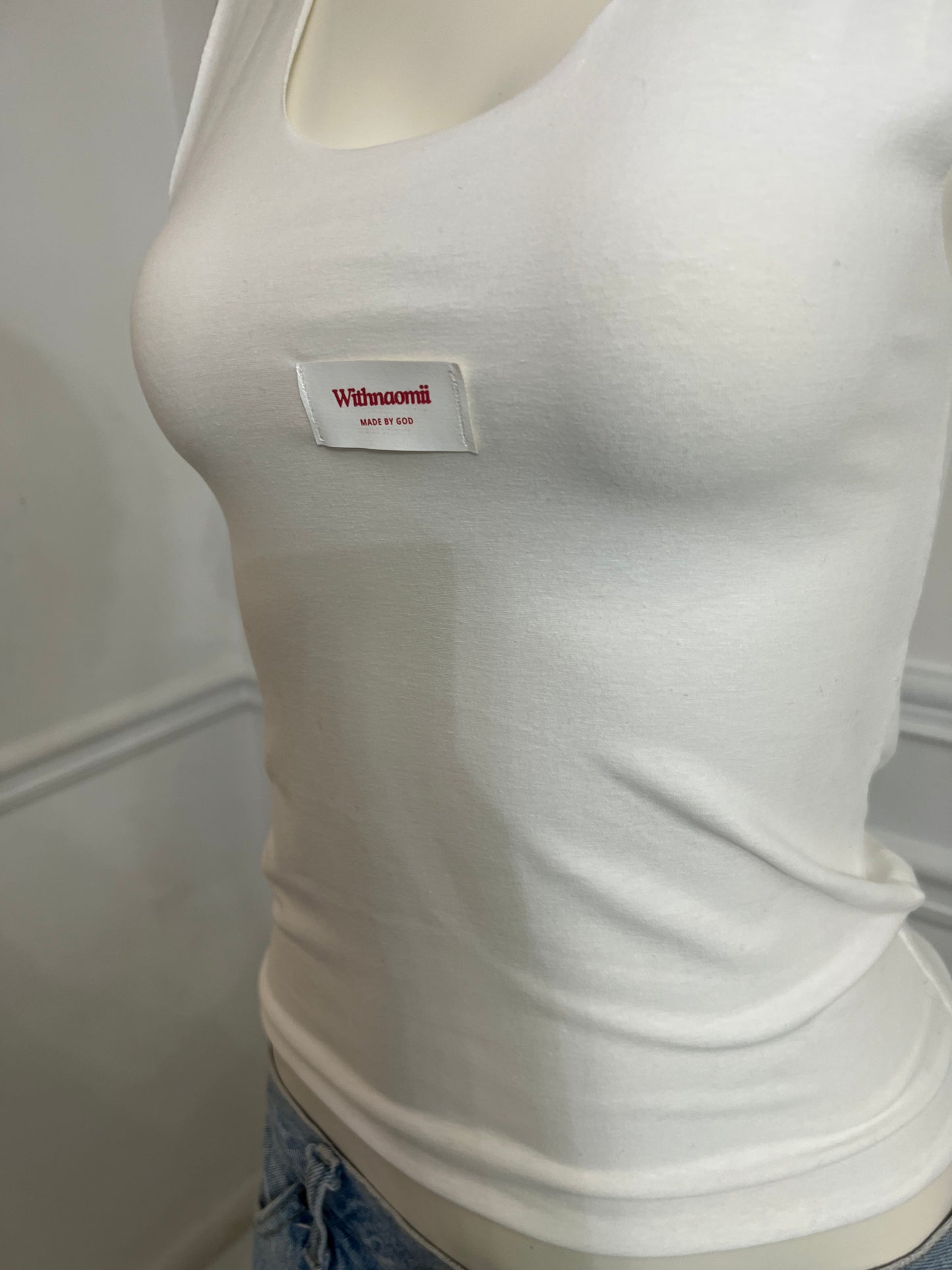 The undone scoop neck logo tank white