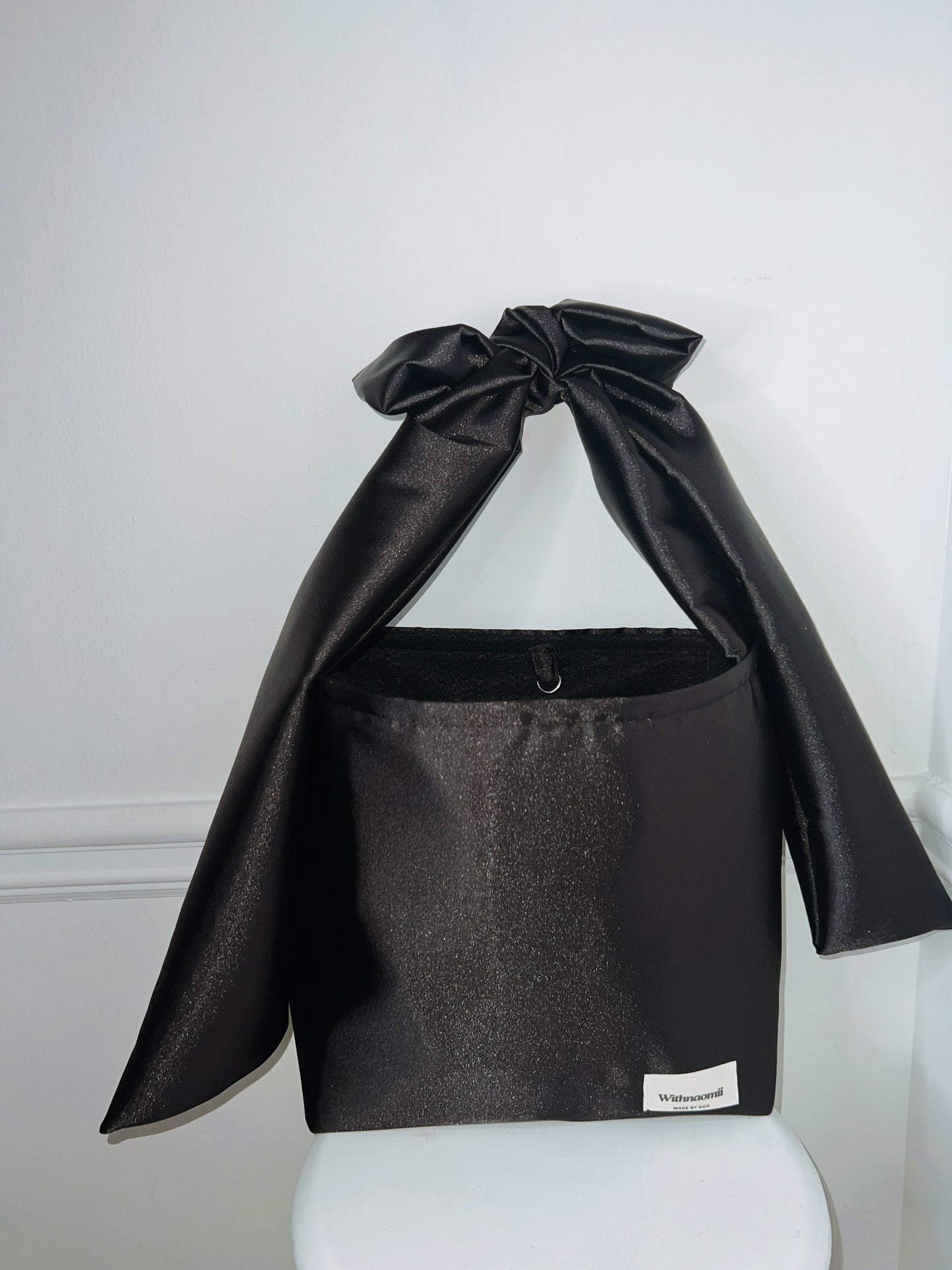 Ballerina Satin bow tote bag