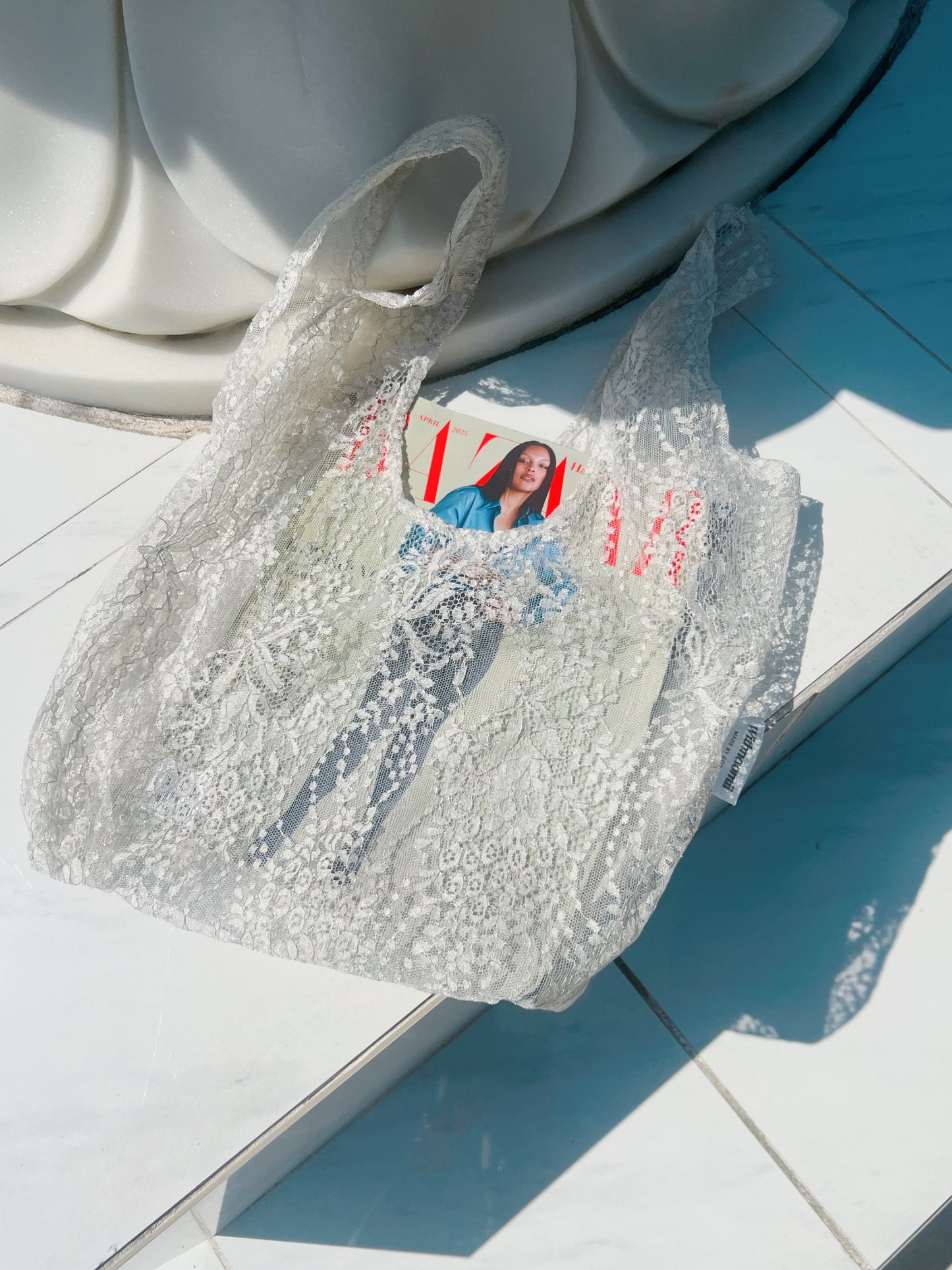 The T-shirt shopping lace bag