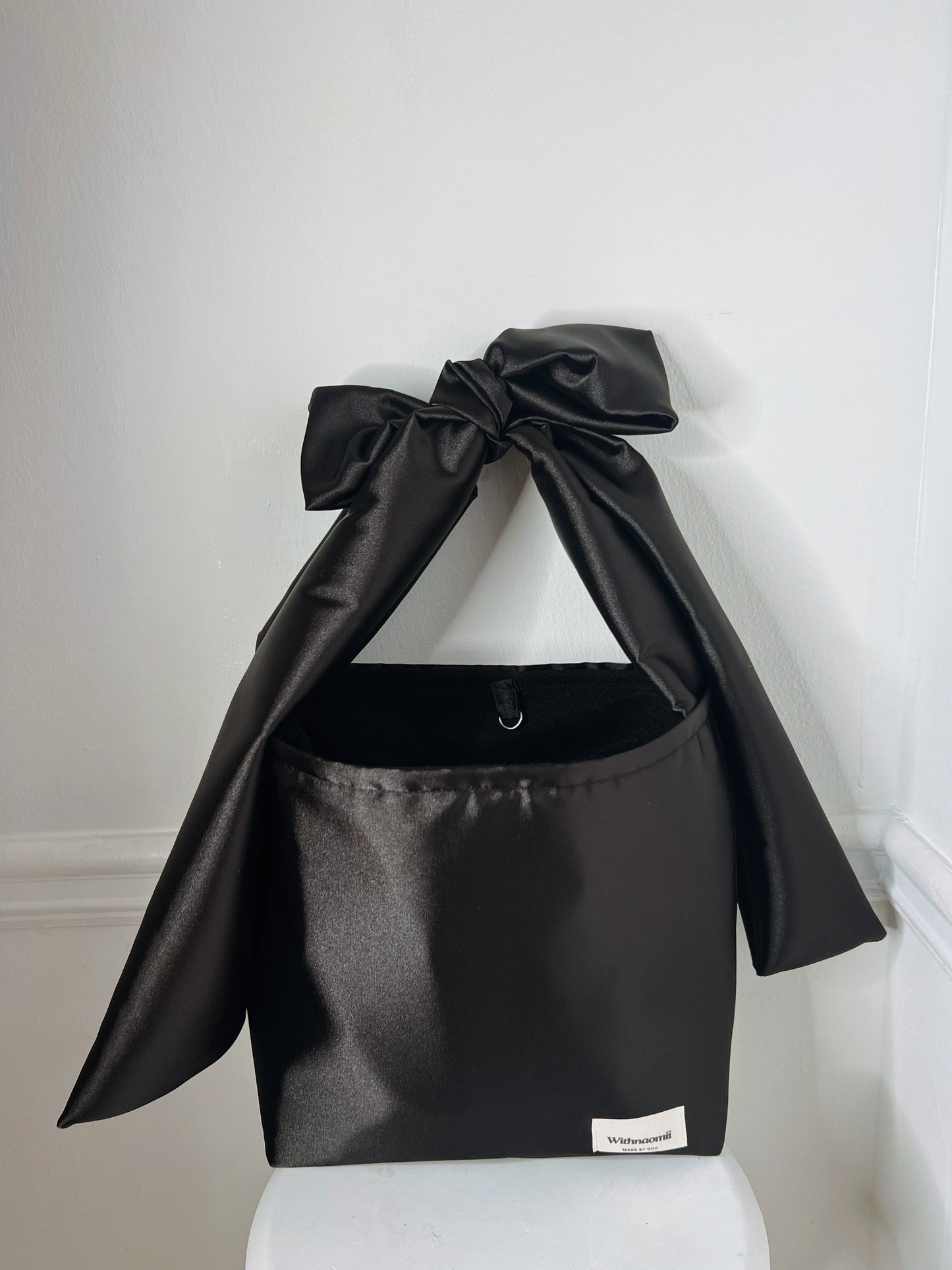 Ballerina Satin bow tote bag