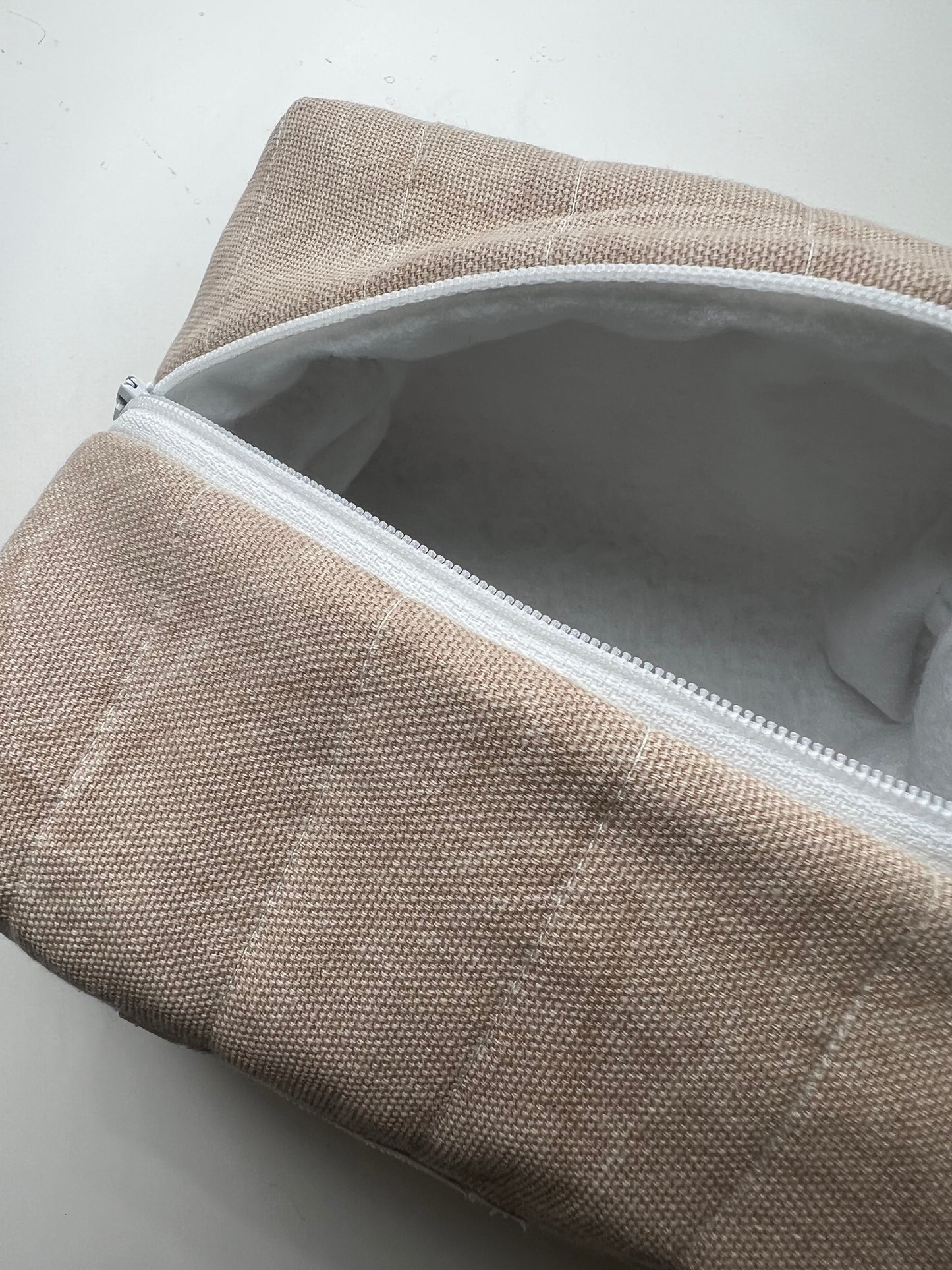 Take me with you • small quilted bag taupe