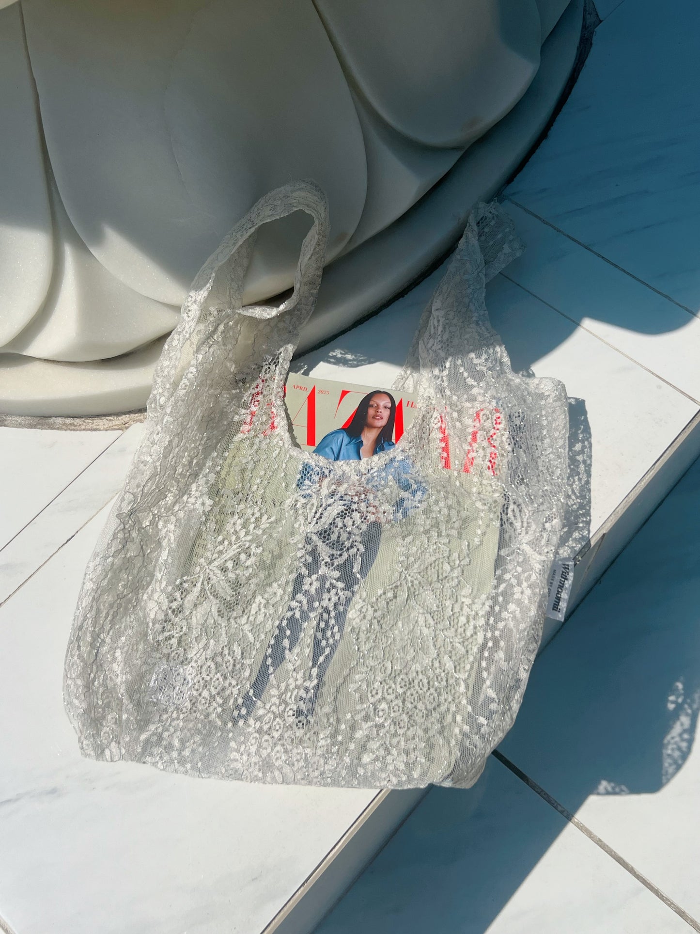 The T-shirt shopping lace bag