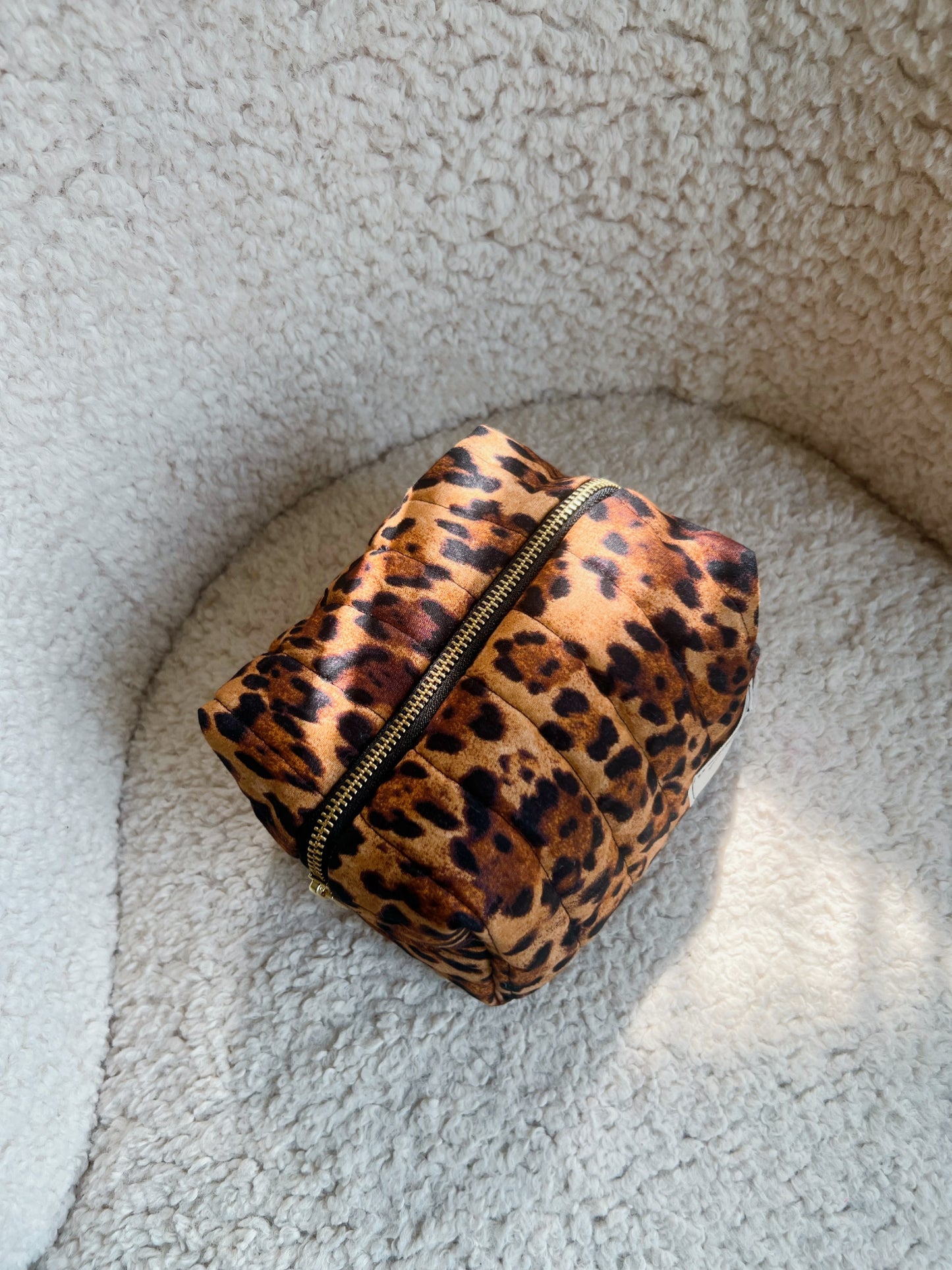 Mini fit everything leopard makeup bag