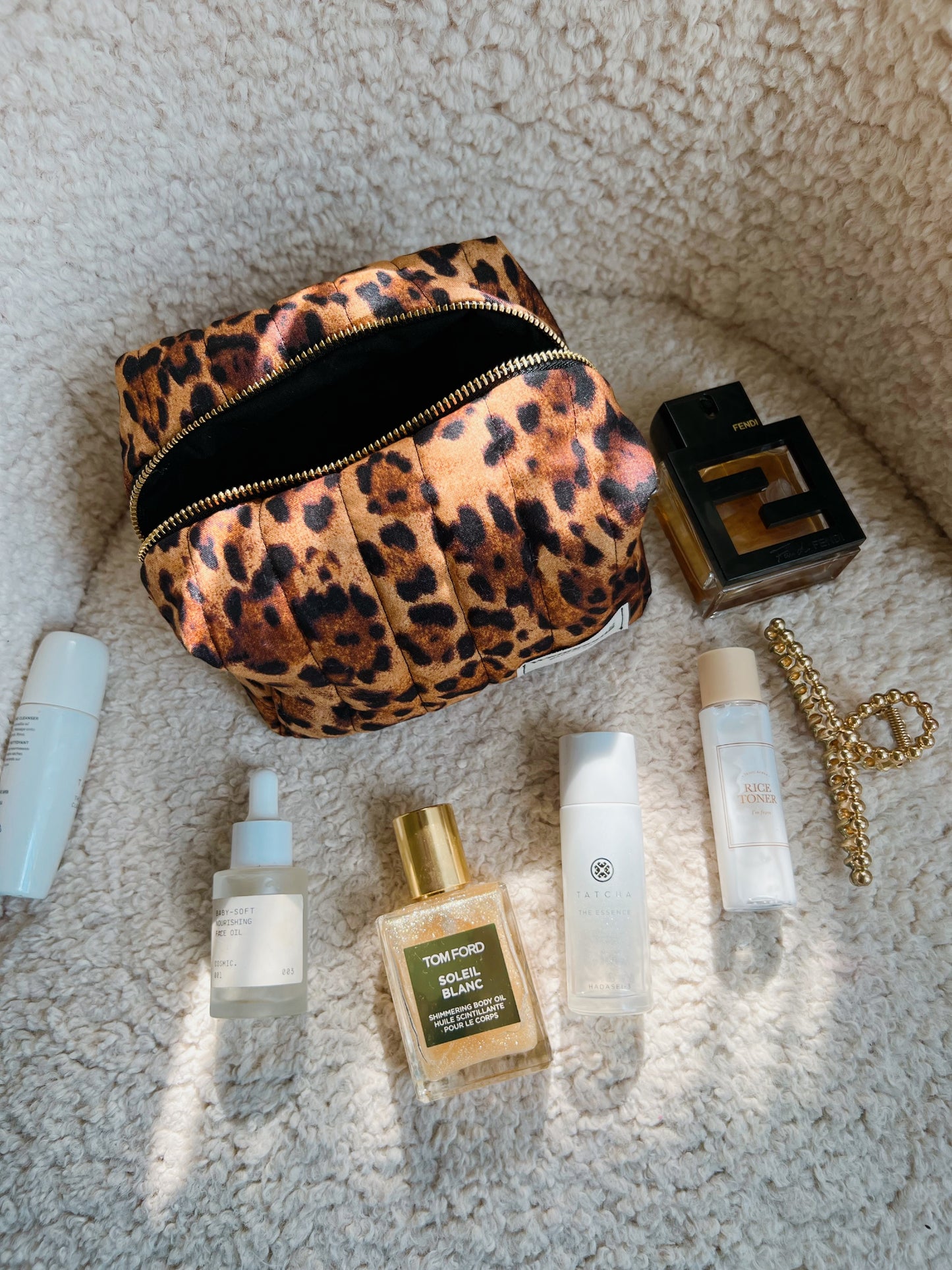 Mini fit everything leopard makeup bag