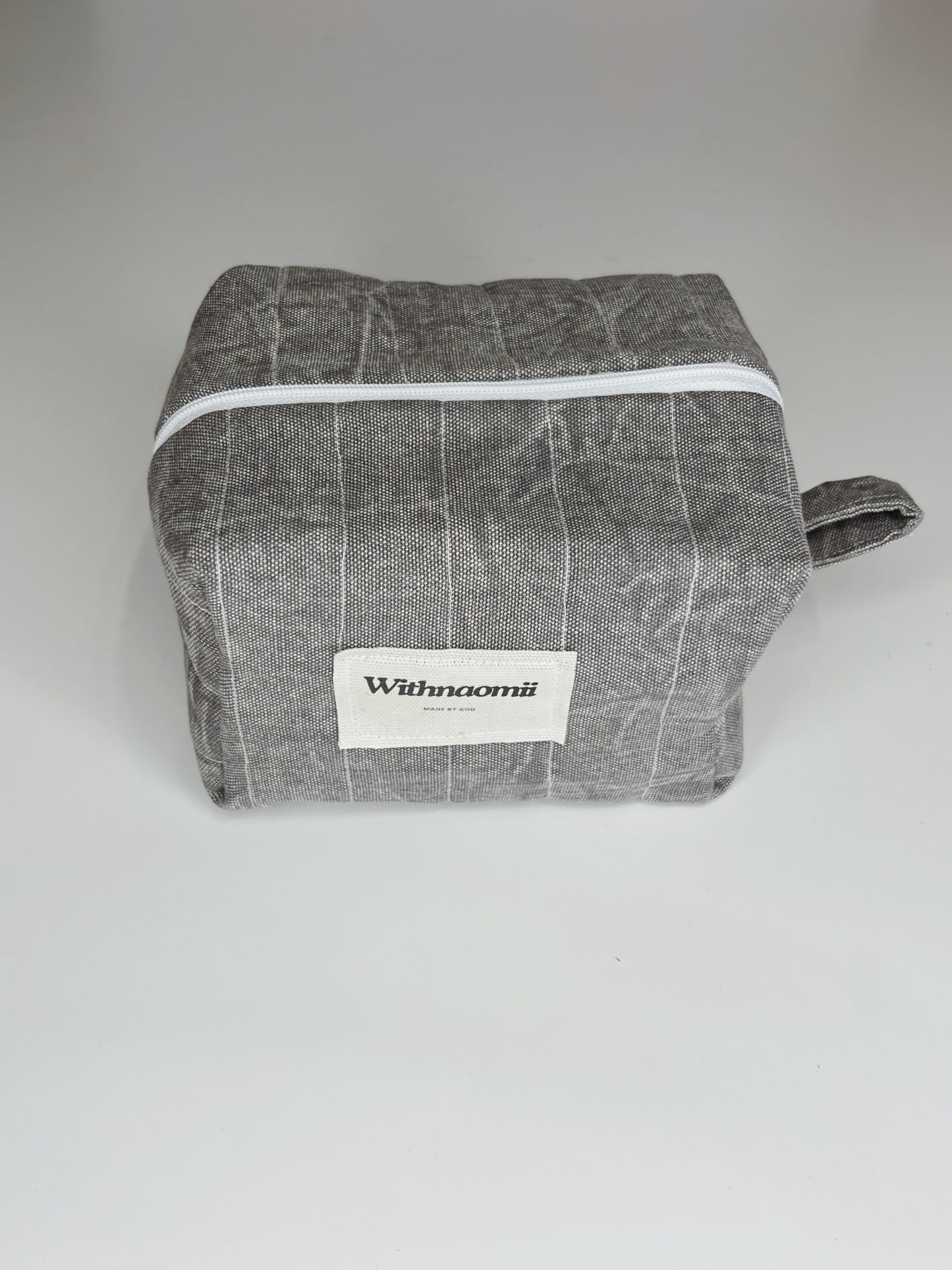 Take me with you • small quilted bag dove