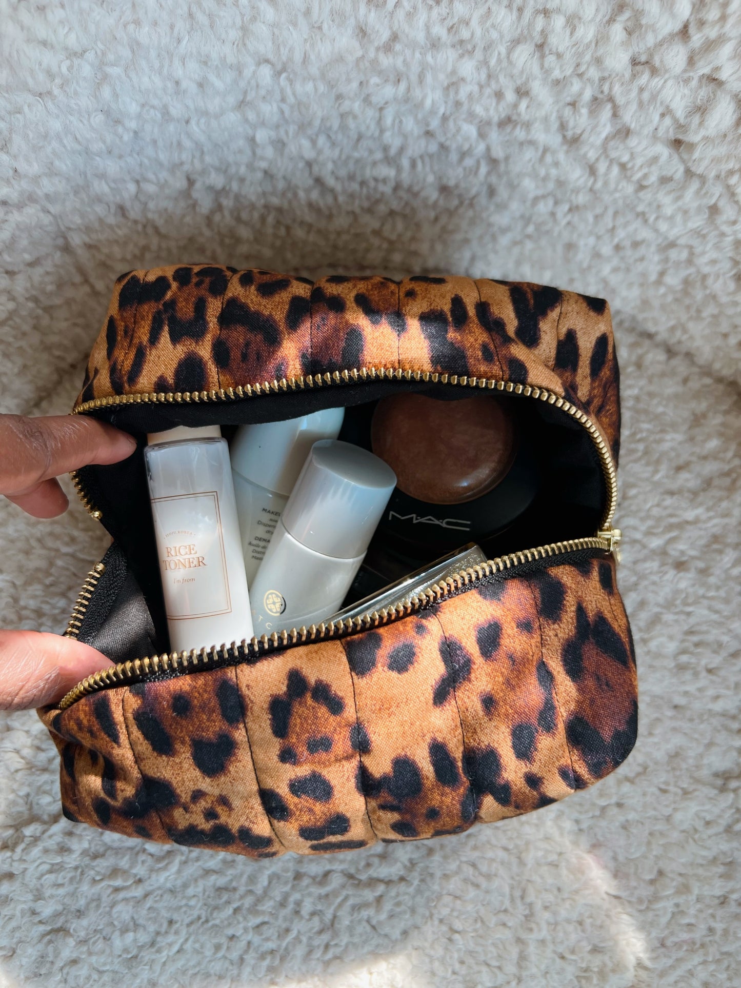 Mini fit everything leopard makeup bag