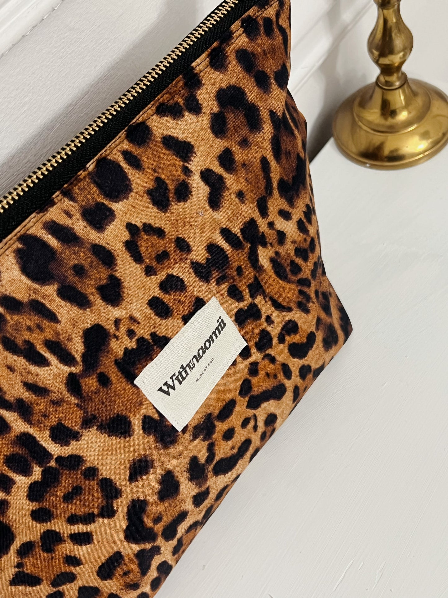 Nyla deep zipper classic bag