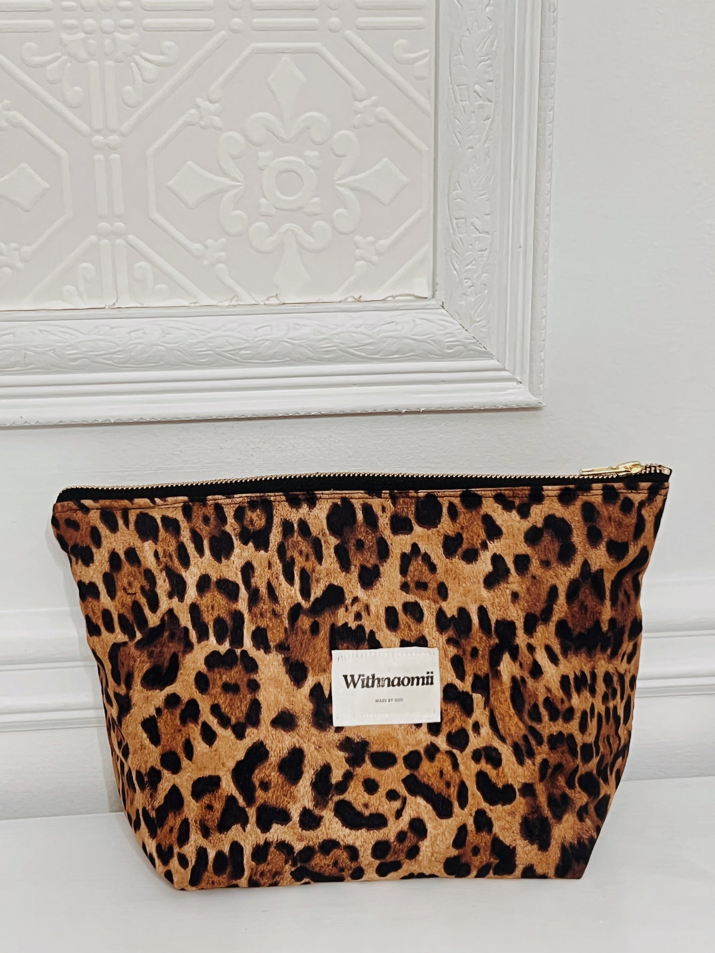 Nyla deep zipper classic bag