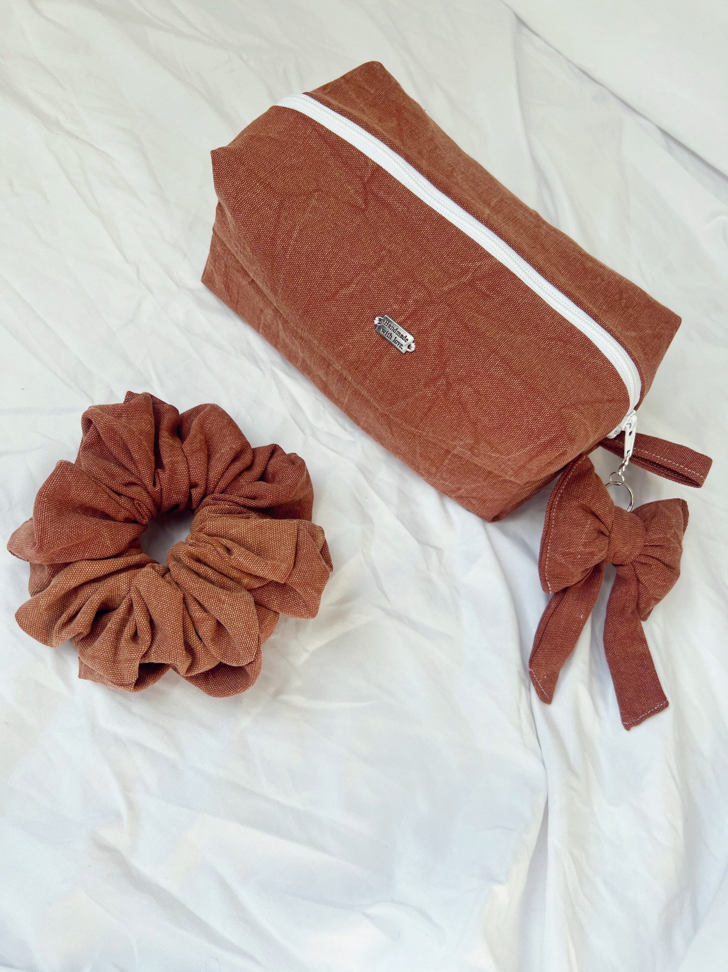 Take me everywhere | cosmetic bag washed topaz