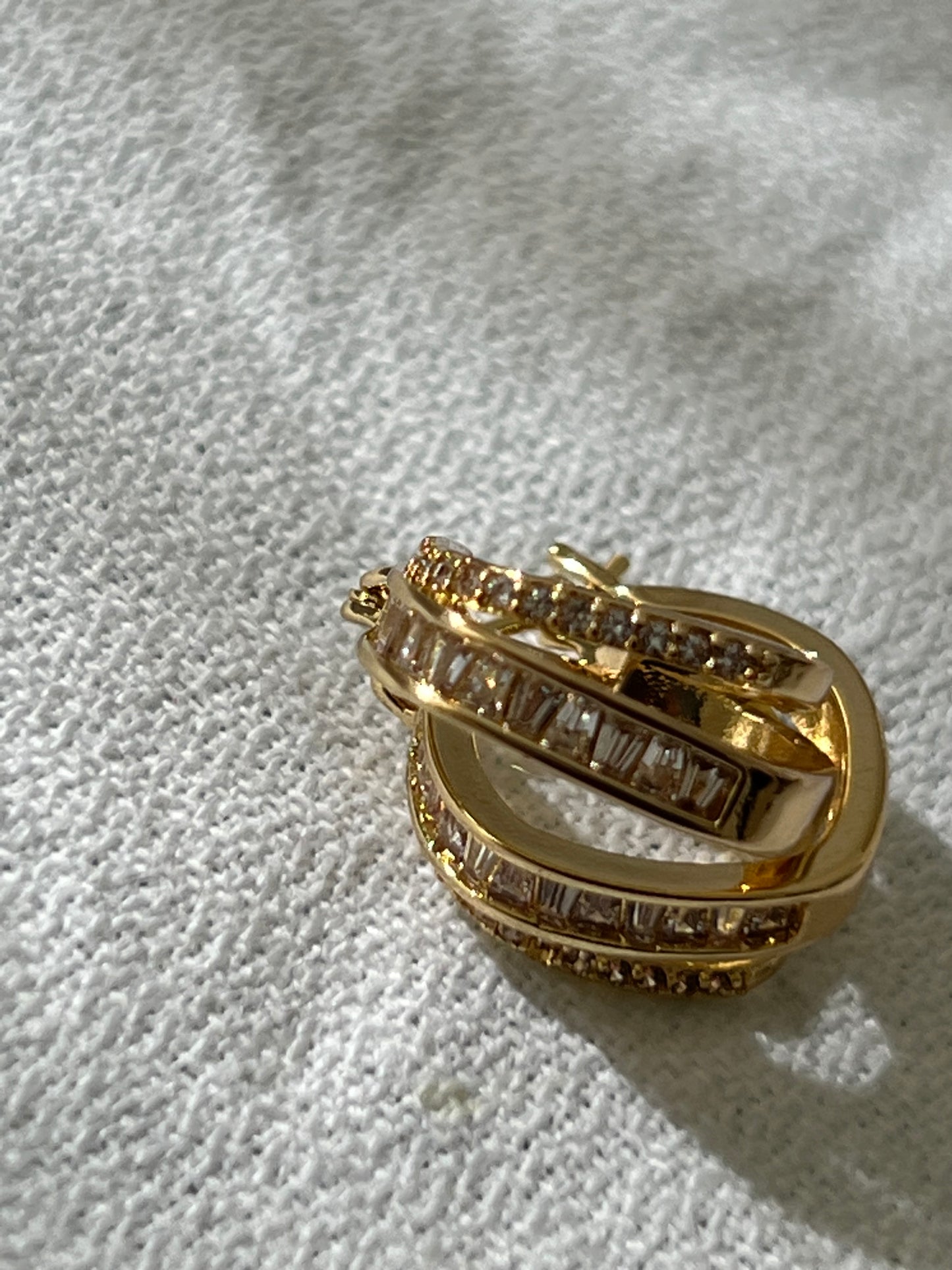 Eternal gold diamond earrings