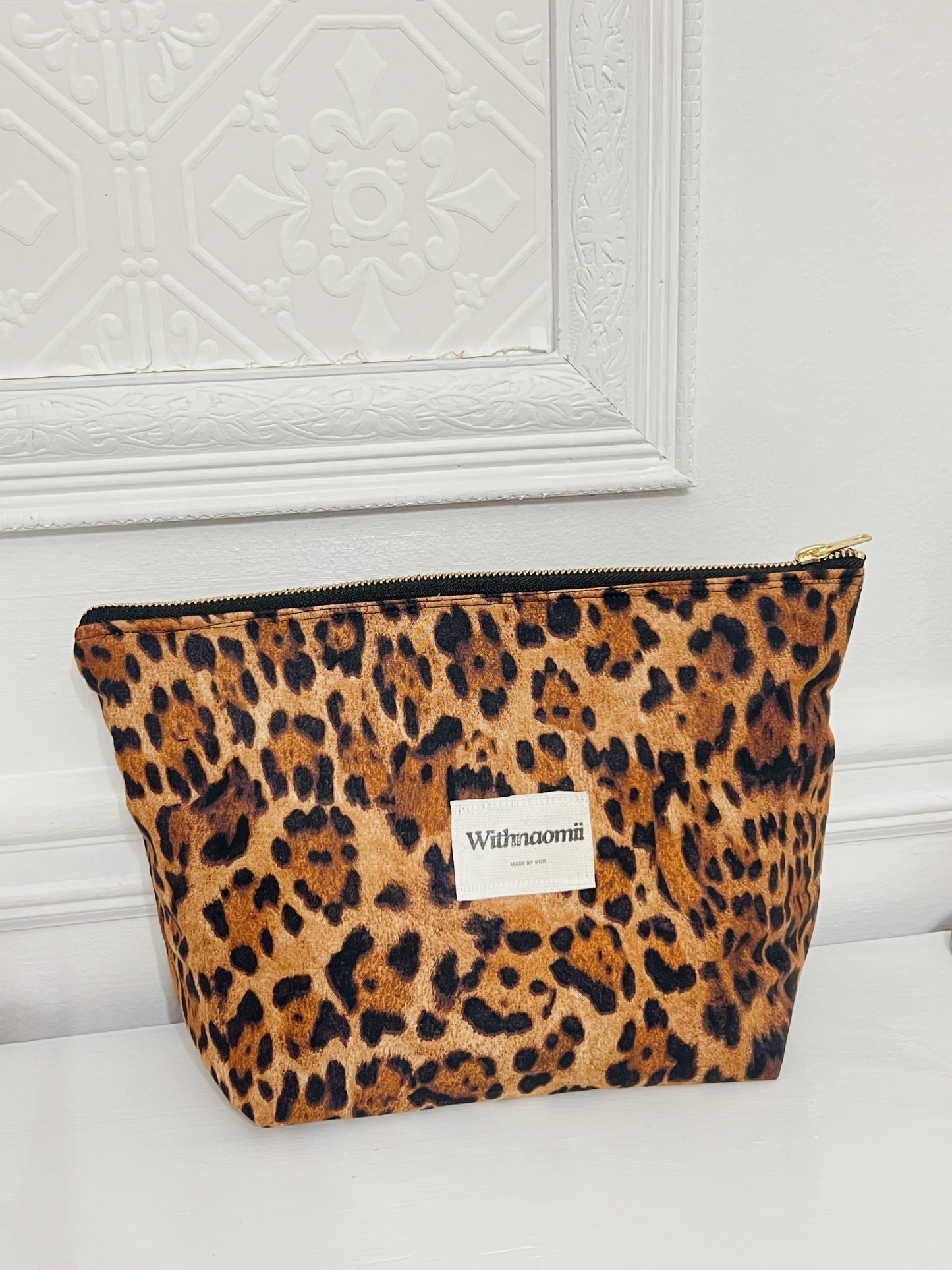 Nyla deep zipper classic bag