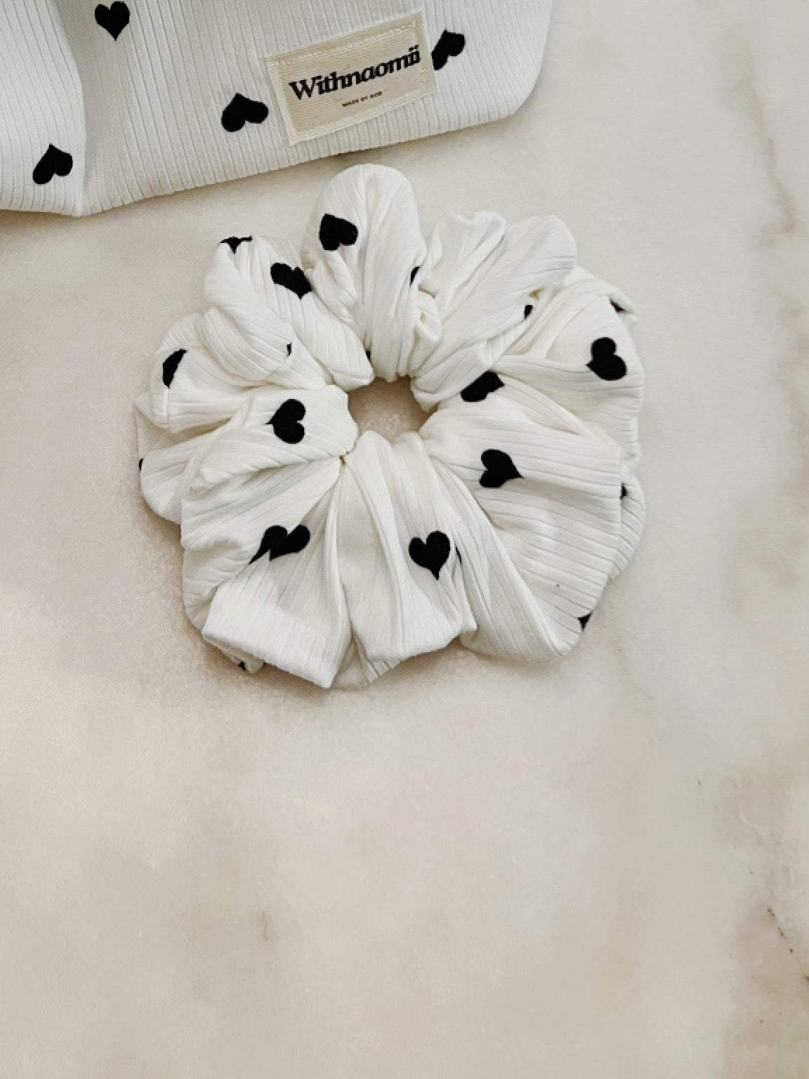 Self love  | XXL scrunchie