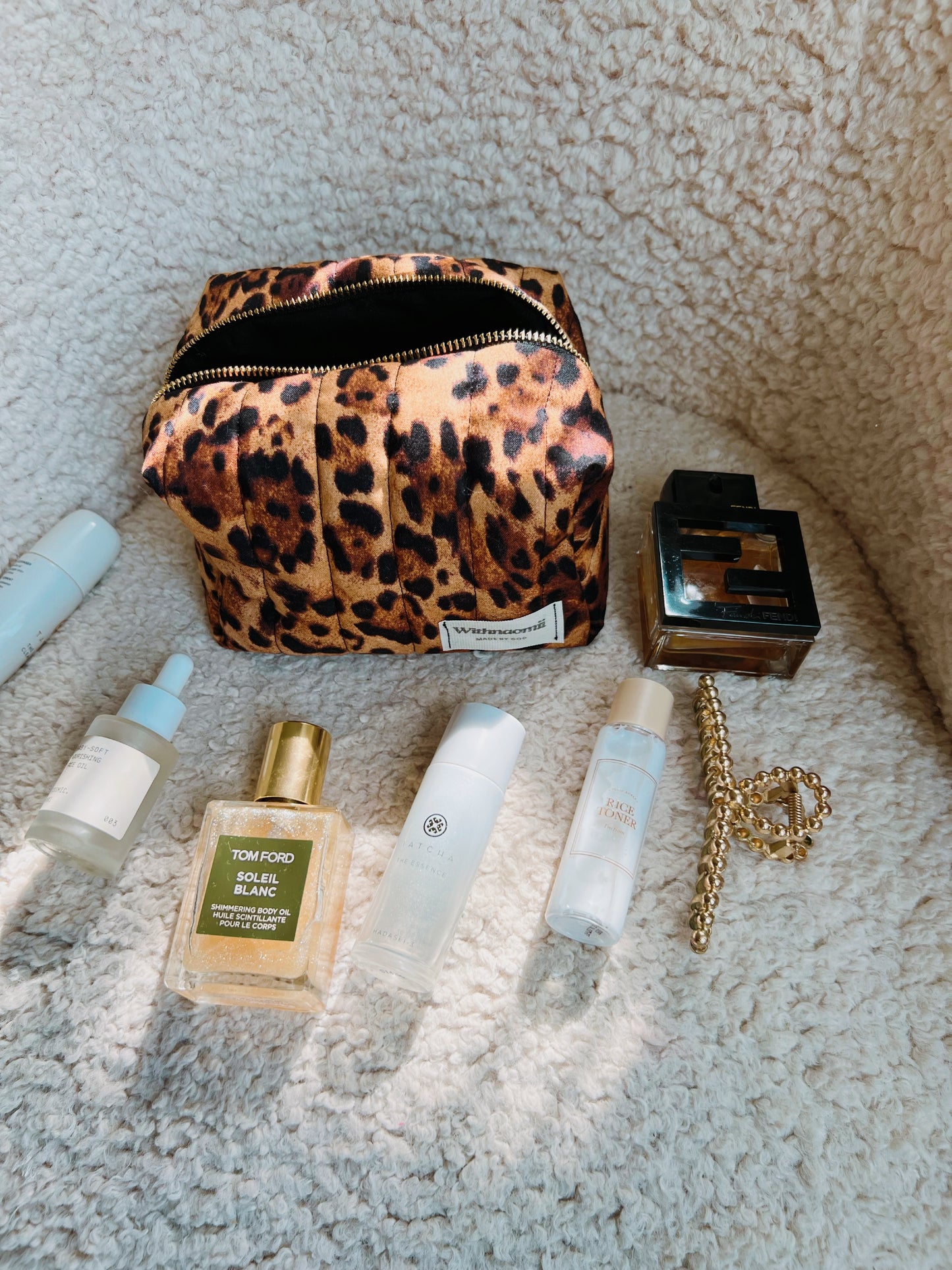 Mini fit everything leopard makeup bag