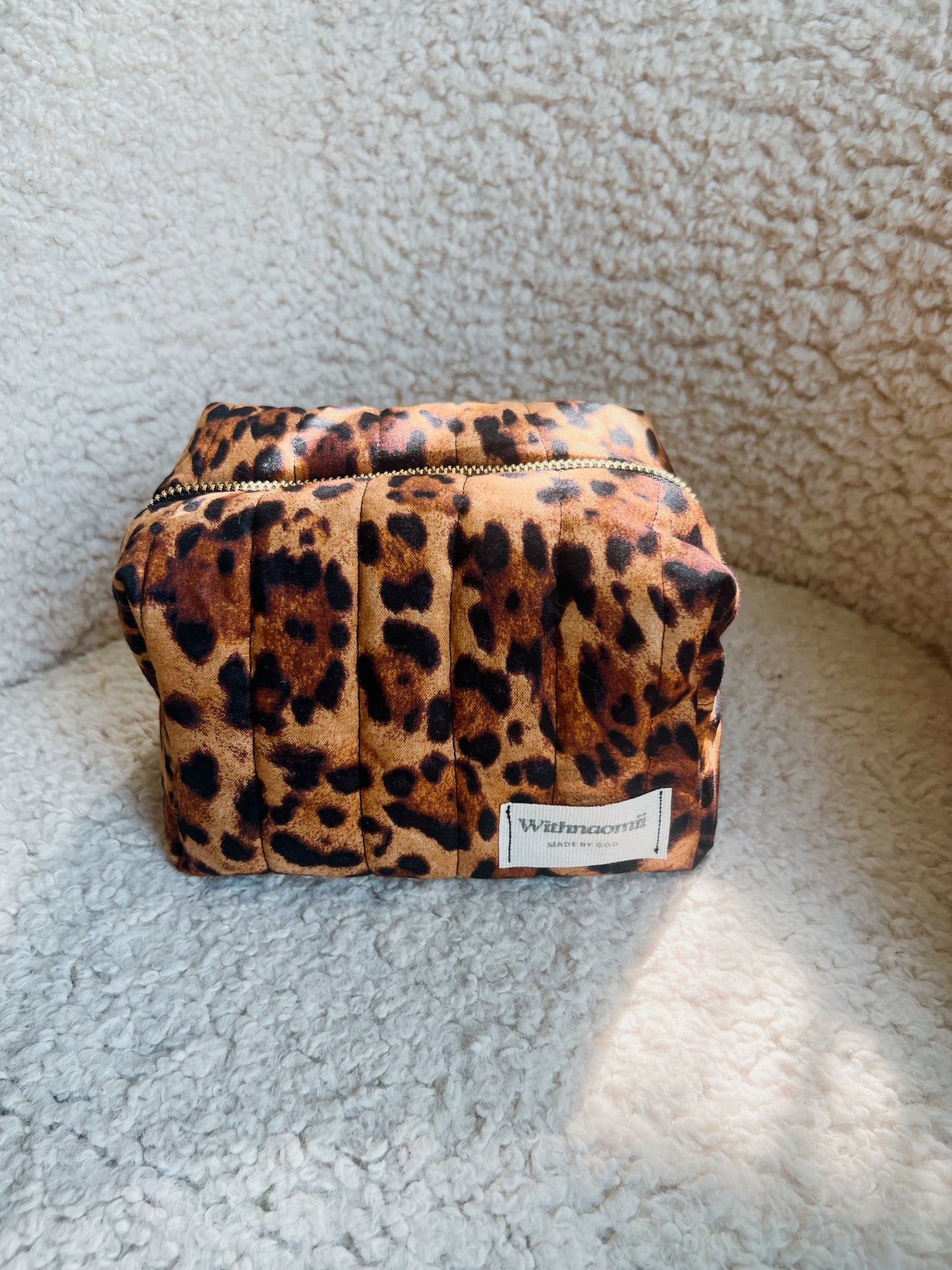 Mini fit everything leopard makeup bag