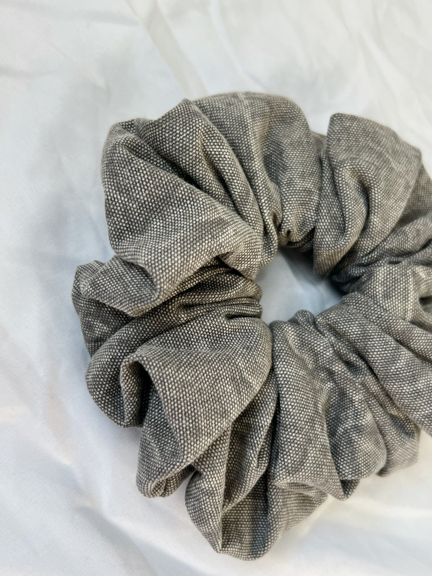 Take me with you | XXL scrunchie dove