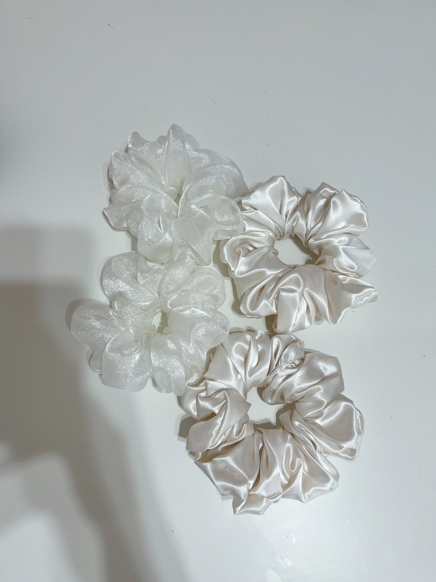 Organza sparks  | XXL scrunchie ivory
